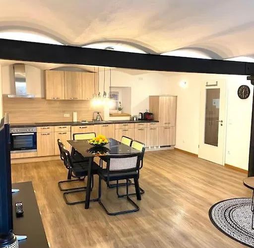 شقة Terrassenwohnung Mit Donaublick *