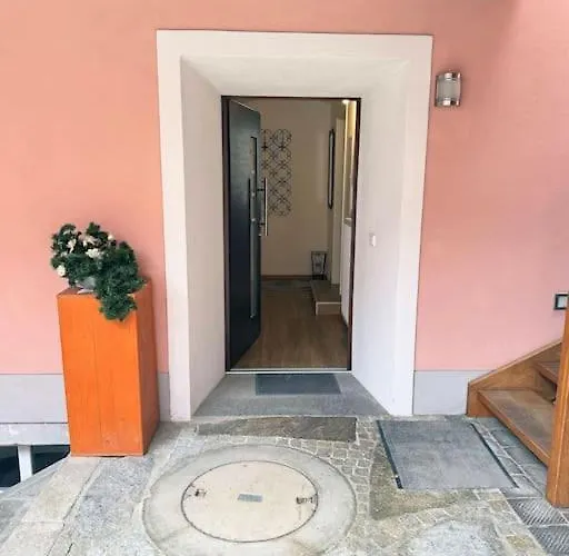 Terrassenwohnung Mit Donaublick شقة